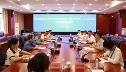 遵义医科大学医学与科技学院领导来我院进行教学工作交流
